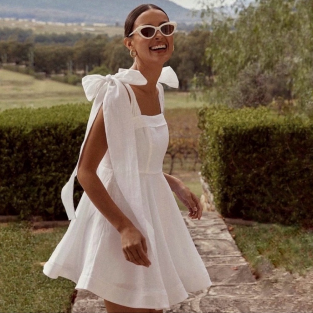 DISSH Aisle White Linen Bow Dress